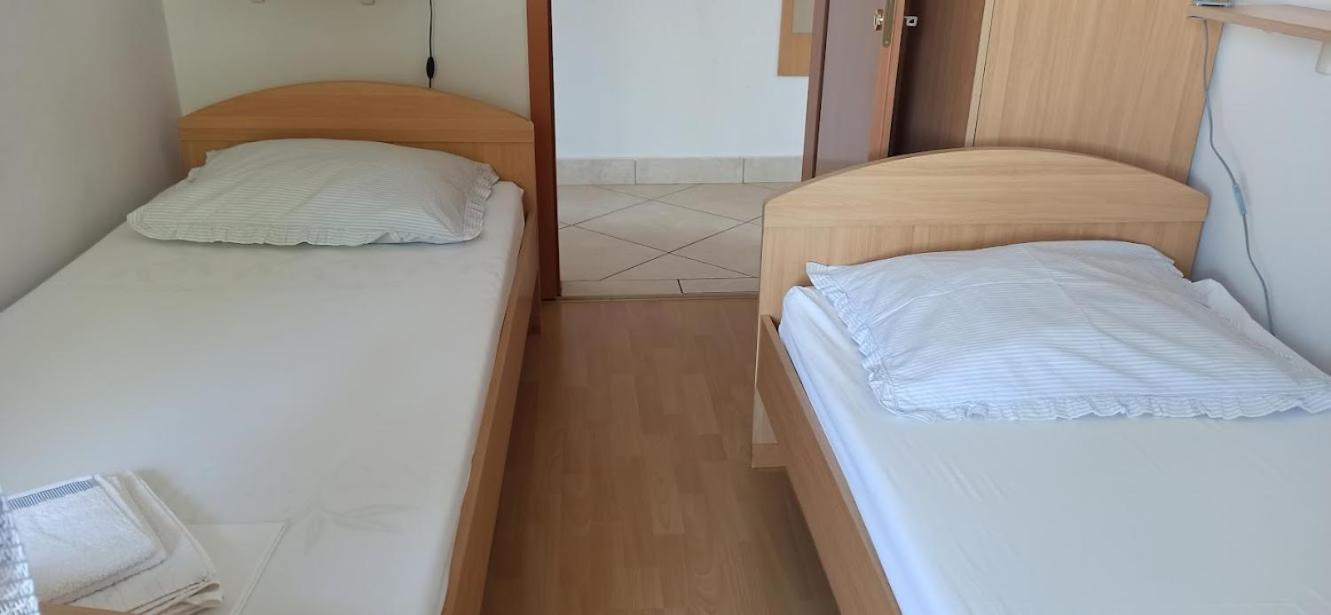 Apartmani Zulin Seget Vranjica Ngoại thất bức ảnh